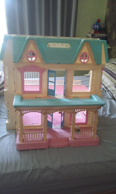 fold away dollhouse